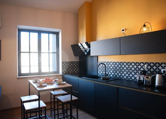 La Maison Rue Nadaud, Au Pied Des Remparts *